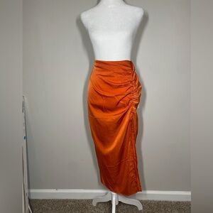 NWT Lulumari Orange Ruched Midi Skirt with slit Size L CB172